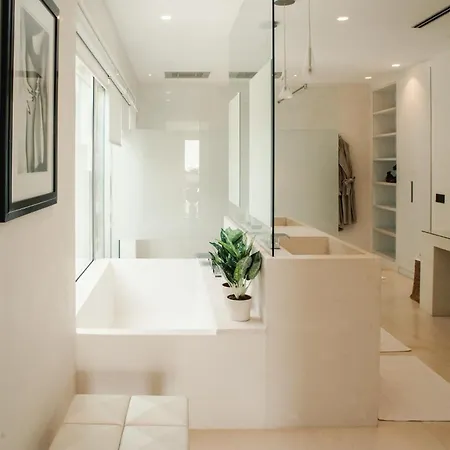 Sophie - Luxury Style & Sunset View Villa
